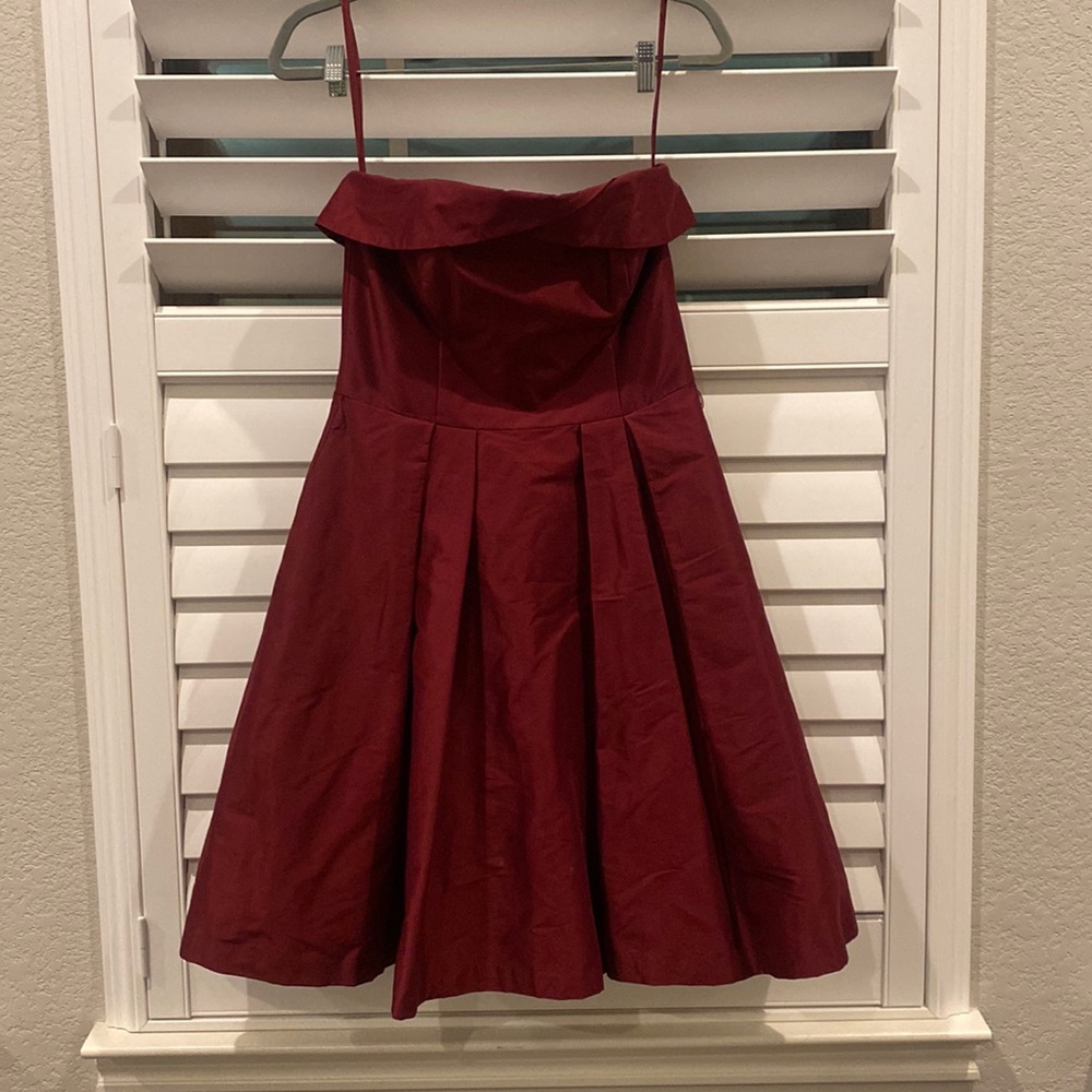White House Black Market Burgundy Red cocktail dress